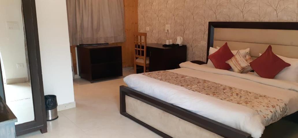 Four Banyans Spirit & Nature Resort Raipur  Luaran gambar