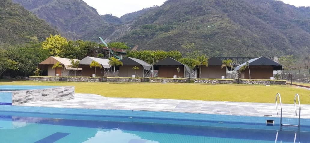 Four Banyans Spirit & Nature Resort Raipur  Luaran gambar
