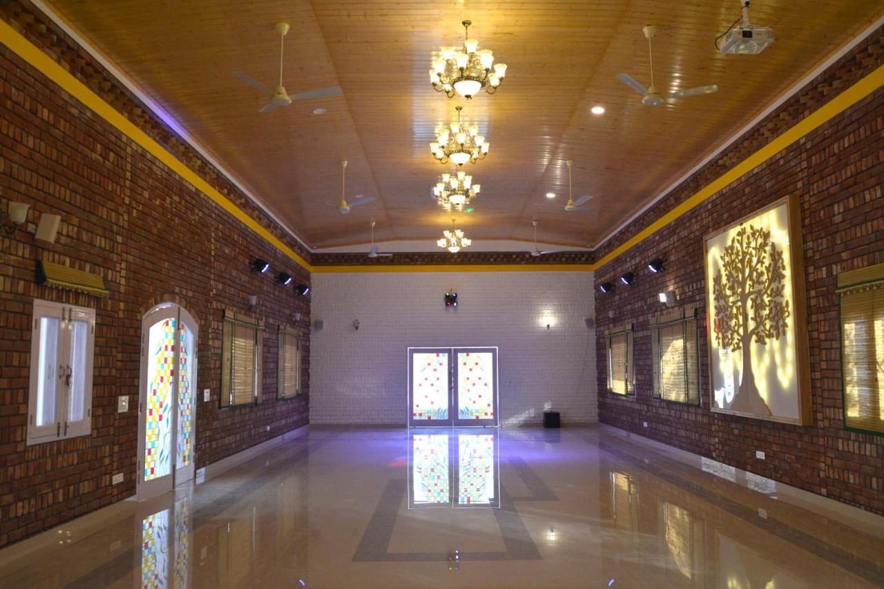 Four Banyans Spirit & Nature Resort Raipur  Luaran gambar
