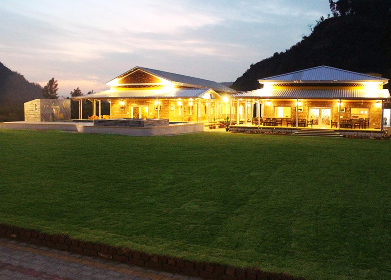 Four Banyans Spirit & Nature Resort Raipur  Luaran gambar