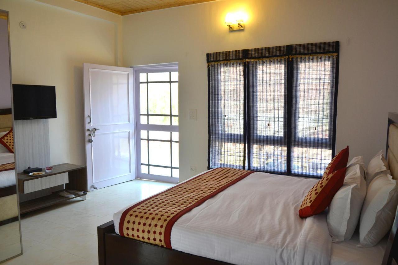Four Banyans Spirit & Nature Resort Raipur  Luaran gambar